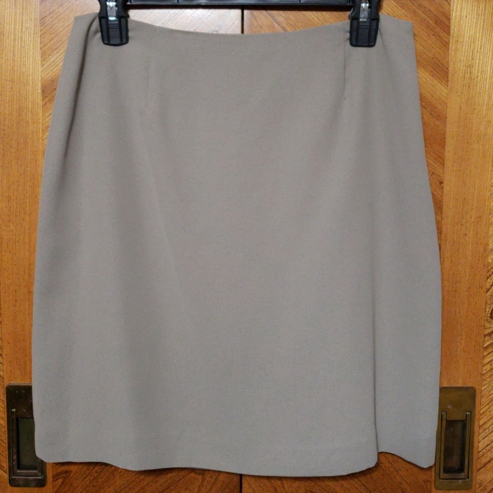 Casual Corner Petite Skirt